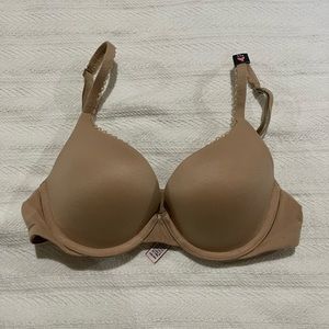 NWT Victoria's Secret Bra 32B